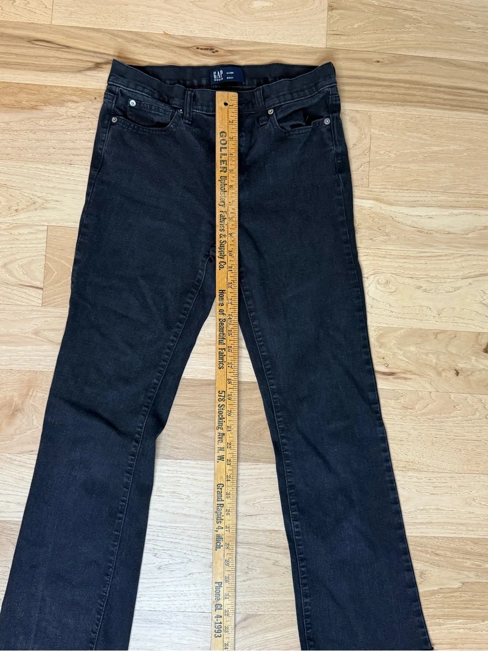Gap size 6 jeans - Picture 3 of 4